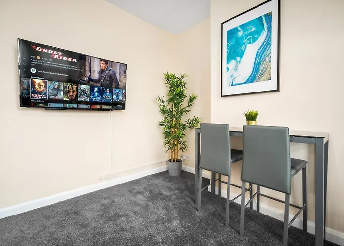 1 Bed Apartment - West Bromwich - On Street Parking - Wbc